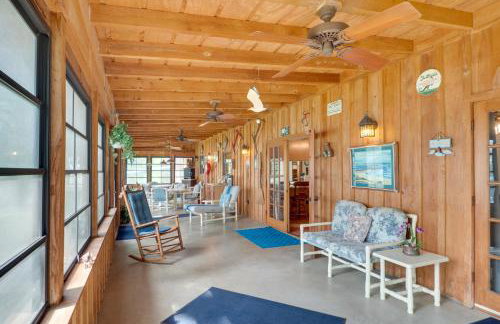 Beautiful Toledo Bend Retreat with Private Dock - Foto 23