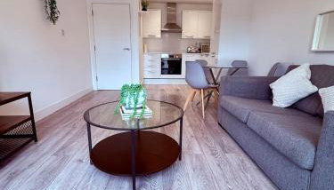 Great Quiet & Brand New Flat With Great Transport Links in Bushey - Foto 2