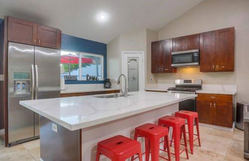 Large Pool Home on Two Acres with Views! - Foto 24