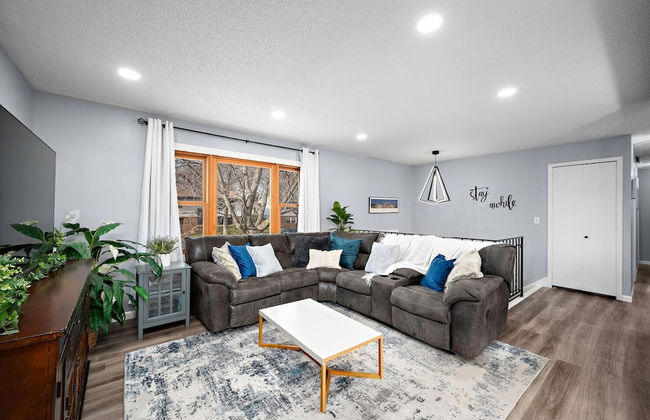 Elm Creek Retreat 4Bd in Maple Grove - Photo 3