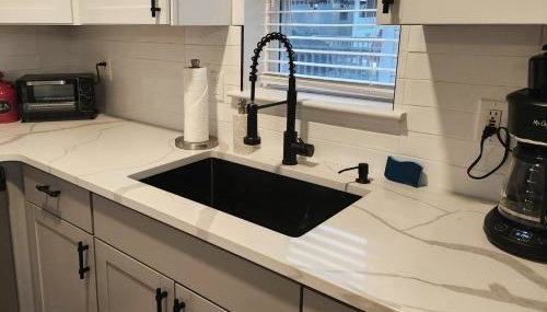 The Bay House- New Kitchen & Updates! An AC Vibe!! - Foto 2