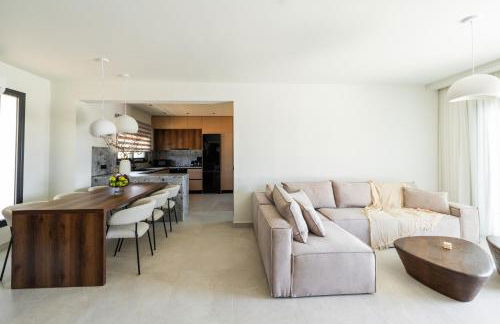 Celeste Luxury Villas - Photo 10