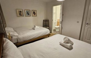 Sun Gardens Retreat- can sleep 10 with 4 Double Beds & 2 sofa beds - Foto 5