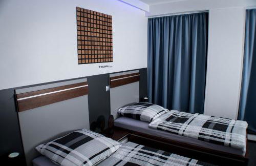 Triumph Inn Pension - Photo 9