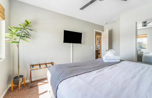 GAMEROOM, King Beds, Movie Projector, Heated Saltwater Pool, Golf and Games! - Foto 28