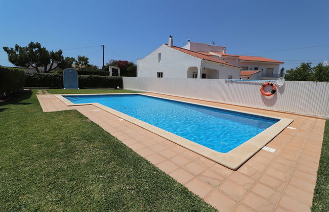 3-bed Townhouse With Pool in Albufeira Balaia - Foto 35