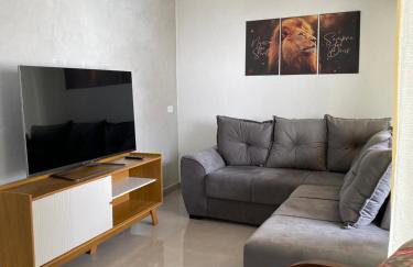 Casa Ampla com Piscina, Churrasqueira, Bilhar, Pebolim, Ping-Pong - Foto 10