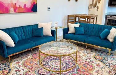 Boho Bliss Downtown Apartment in Historic Pilot Mountain - Foto 1