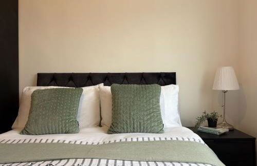 Spacious Bungalow in St Helens, 1-Min Drive to Carr Mill Bridge - Foto 14