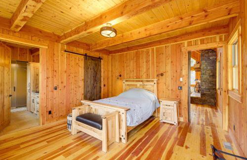 Nordic Style Lodge with Deck on 80 Acres in Arlee - Foto 12