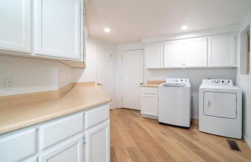 Family-Friendly Getaway Hot Tub Views EVSE - Foto 27