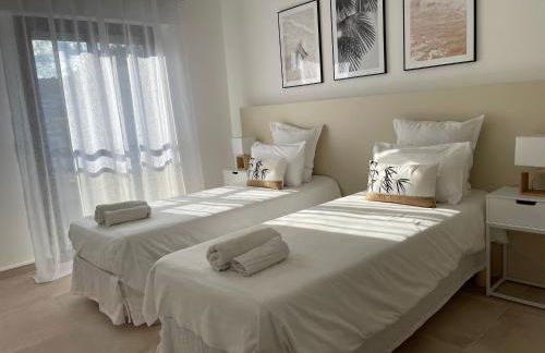 Domaine D'Ahmosis, modern 2 bedrooms refurbished apartment, f3 moderne fraichement rénové - Foto 11