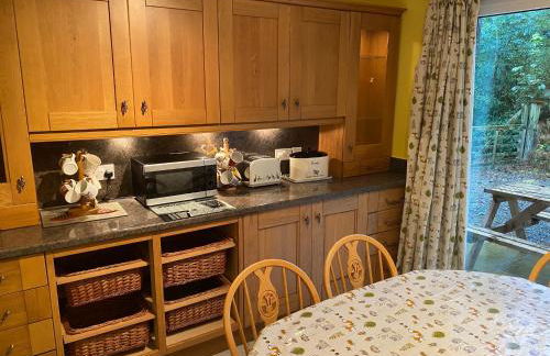 Country Cottage Sleeps 6 w/ Hot Tub & Dog-friendly - Foto 70