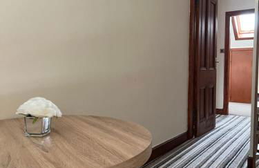 4 bed bungalow near Airport - Foto 37