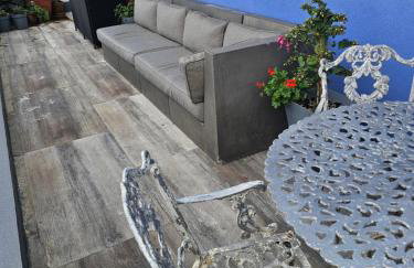 One bedroom with Great city views - Photo 11