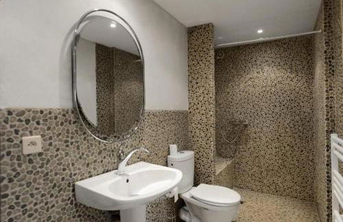 Le Clos Saint Jean, vue Cité, piscine et parking - Foto 7