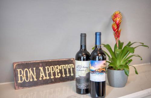 Historic District Charm, Convenience and Comfort - Foto 6