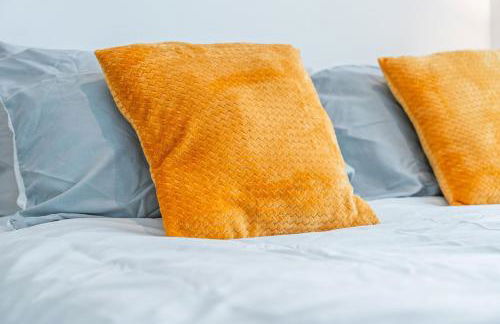 #79 World Famous Rotunda Skyline Views - Near Victoria Square - Sleeps 6 - " Perfect for contractors and Families" - Foto 9