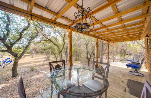 Happy Haven | Hill Country Couples Cabin Retreat - Foto 1