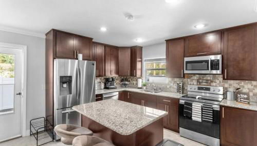 King bd Charming 2-Storey Cottage w PrivateYard - Foto 5