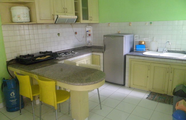 Villa Kota Bunga Mawar - Photo 17