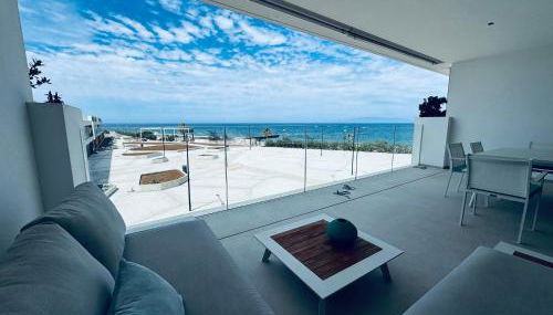 New Luxury Apartment First Line Sea View - Foto 2