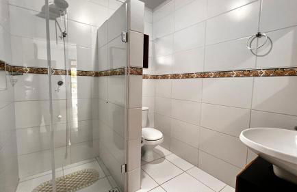 Casa em Itapema pé na areia, de frente ao mar - Foto 28