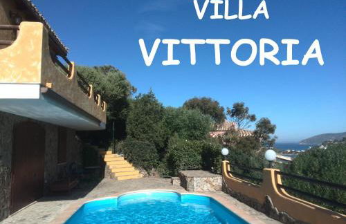 VILLA VITTORIA with LARGE PRIVATE HEATED SWIMMING POOL COMPLETE with HIDROMASSAGE FOR EXCLUSIVE USE , SEA and BEACH VIEW, 150 METERS FROM THE BEACH, POOL SURFACE 60 mq, POOL DEPTH 140 cm , FREE PARKING AND WIFI - Foto 8