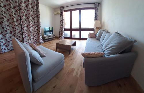 Loft climatisé "La pinède", 50 m2, très calme, 5 mn à pied des plages, lit King Size - Foto 2