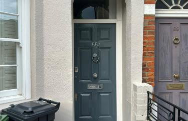 Beautiful and spacious 2 bed, 2 bath apartment bordering Fulham and Chelsea - entire apartment with private entrance - Foto 25