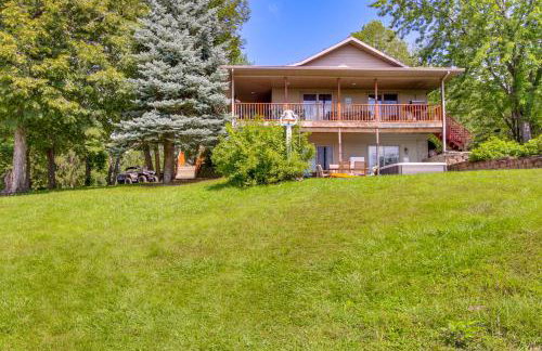 Private Lakefront Cabin with Hot Tub, Deck and Views - Foto 33