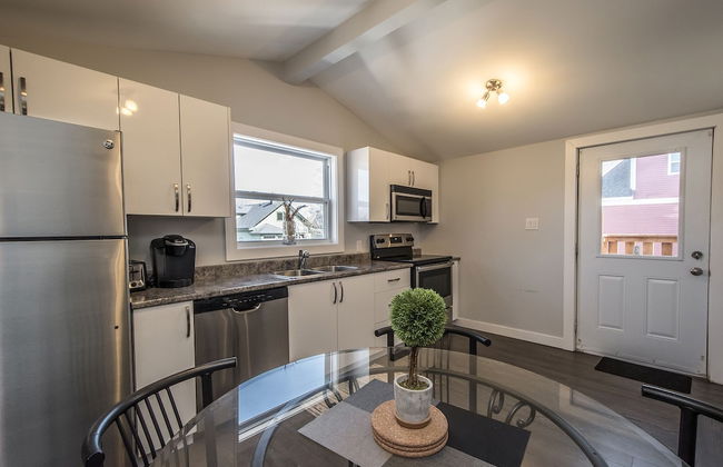 Spacious DAL & Downtown Apartments - Photo 28