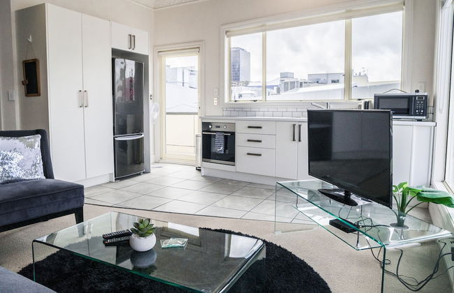 U Suites on Manners - Photo 33