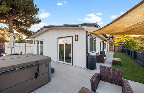 Dog-Friendly House with Hot Tub, AC, Game Room - Photo 69