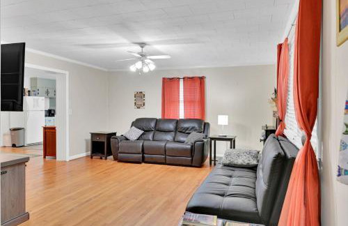 Park your Boat! Mins from the Ocean•Screened Porch - Foto 33