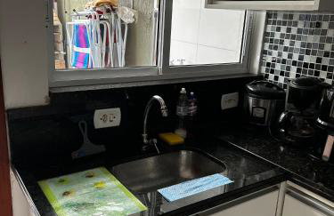 Apartamento em Condomínio Beverly Hills Praia de Vista Linda - Bertioga com Estacionamento e Piscina - Foto 20