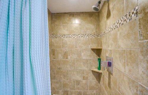 Steps to Downtown Stockbridge Home with Patio! - Foto 20