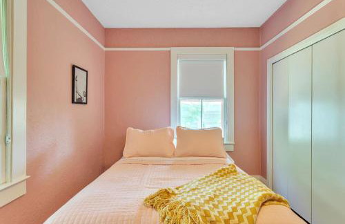 Retro Revival with Modern Comfort - A Mid-Century Gem in Gonzales LA - Foto 27