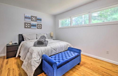 Pocono Home with Hot Tub, Fireplace and Game Room! - Foto 20