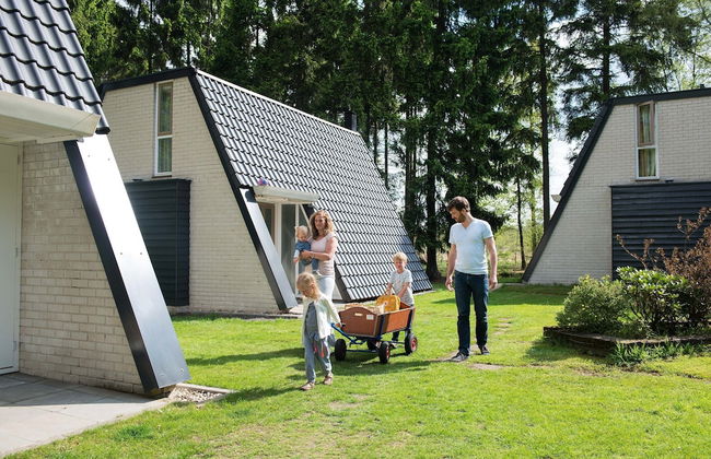 Forest-edge Family Bungalow - Foto 37