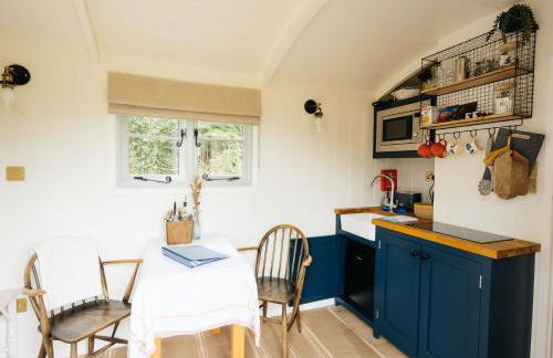 Lapwing Hut - Photo 7