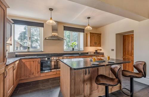 Groudd Hall - Photo 8