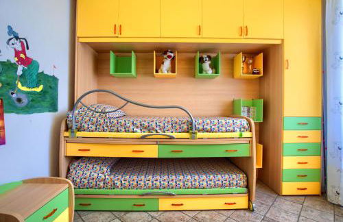 Fronte ciclabile con posto per auto e biciclette - Foto 11