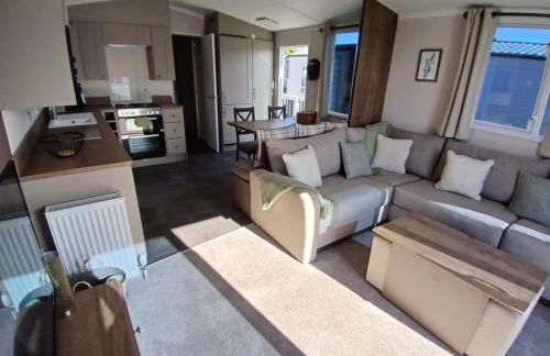 Serenity - Luxury Hot Tub, Sunnymede, Fantasy Island, Ramped Access, Parking, 2 dogs max - East Coast Holidays - Foto 41