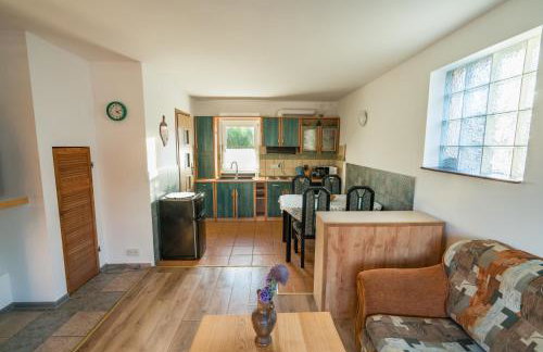 Uroczy domek nad jeziorem - Foto 7