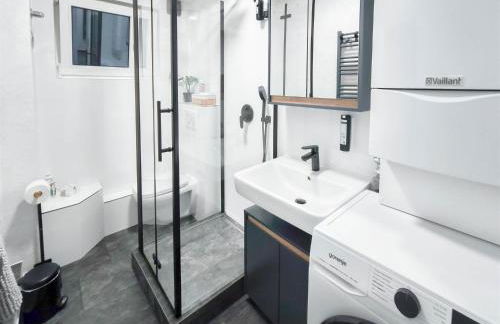 ALFA Stuttgart Apartment 4 Zimmer 4BR TV WIFI WM nahe Wasen & Daimler l 7Beds I 8 people I Kitchen l Bathroom l Eigene Küche und Bad AS125A2 - Foto 5