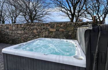 Cosy Cottage Hot Tub Sleeps 8 Log Fires - Foto 2