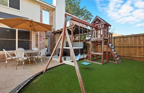 Parisian-Inspired 5-BD w Pool Playground Cinema - Foto 47