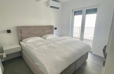 Marina Bay - Exclusive Apartment with Private Pool and Adriatic Sea View - Foto 18