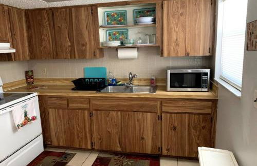 Professor Rousseau's Tiki Hideaway - Foto 14